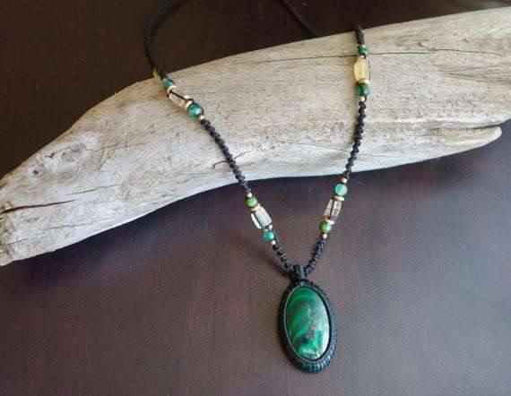 Green Malachite Macrame Necklace | Intense Amplification Healing Crystal - Manifestie