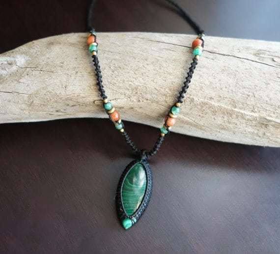 Green Malachite Macrame Necklace | Intense Amplification Healing Crystal - Manifestie