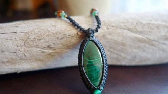 Green Malachite Macrame Necklace | Intense Amplification Healing Crystal - Manifestie