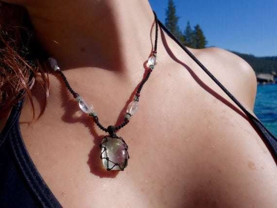 Green Calcite Macrame Necklace | Cleansing Healing Crystal - Manifestie
