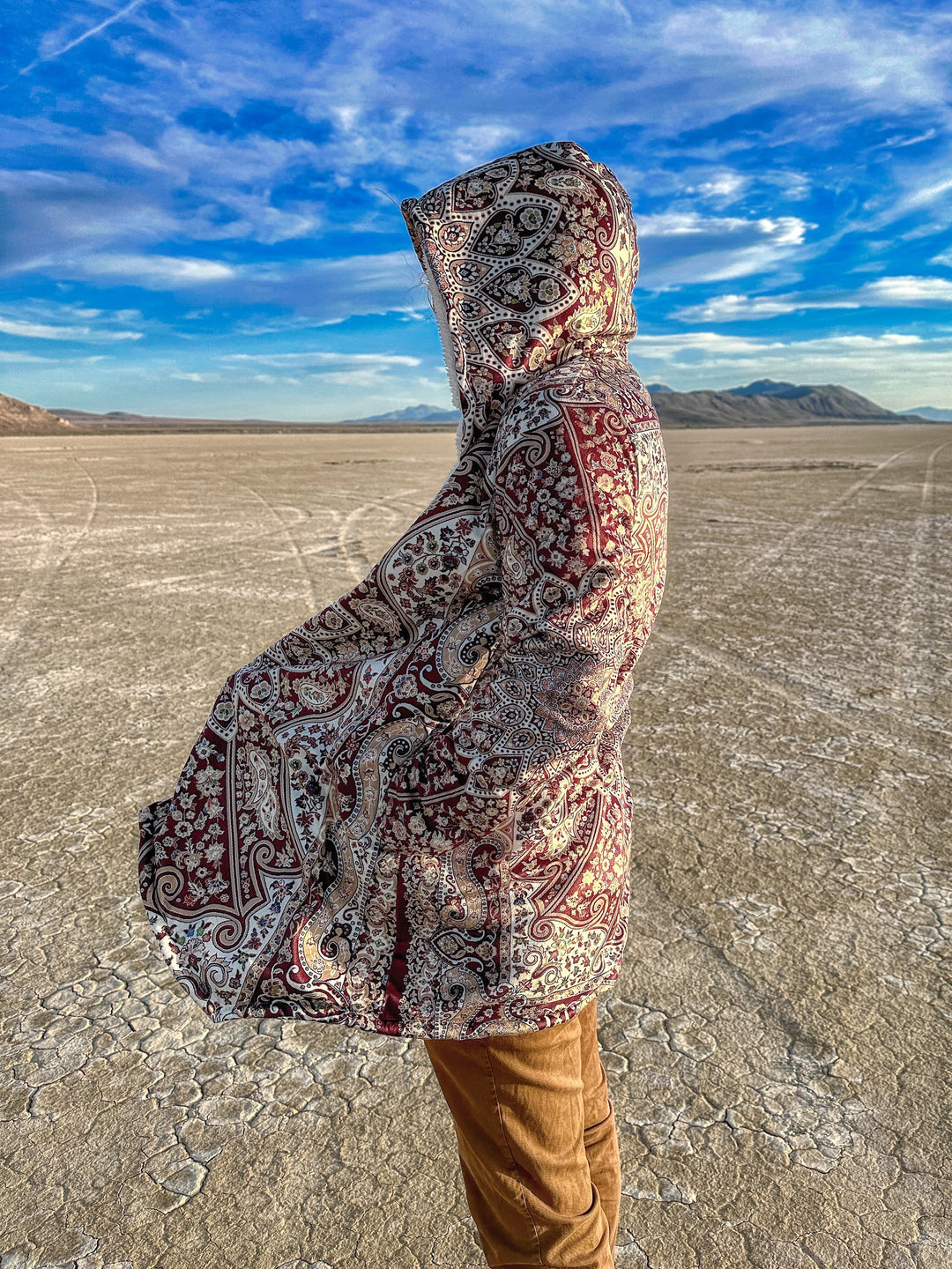 SHERPA CLOAKS - Manifestie