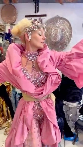 Barbie-pink crystal bodysuit with silver detailing – Manifestie