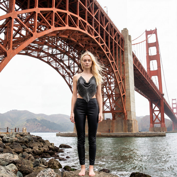 Layla Top in Black / Women&