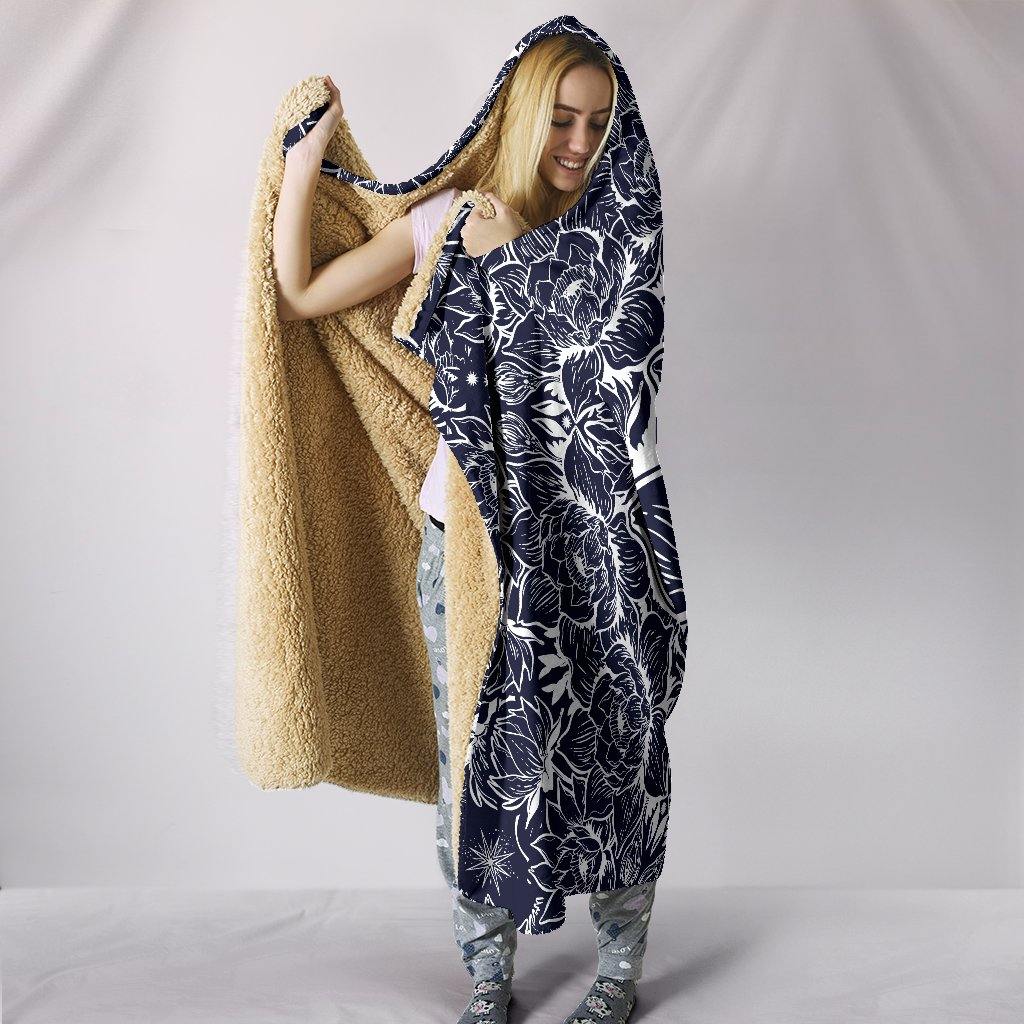 Black White Lotus Hooded Blanket - Manifestie