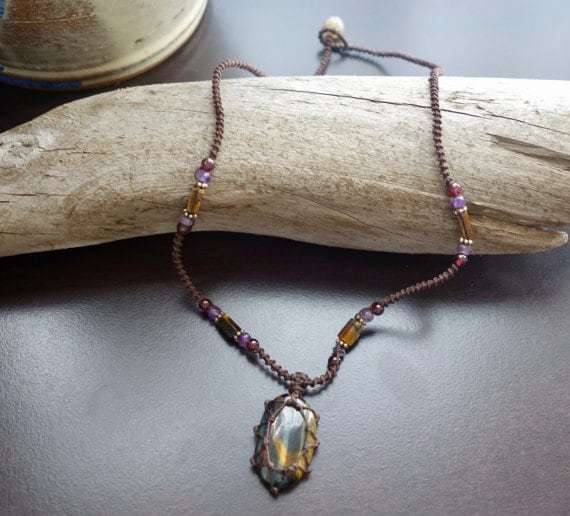 Tiger Eye Macrame Necklace | Stone for Protection | Unisex Healing Crystal | Micro Macrame - Manifestie