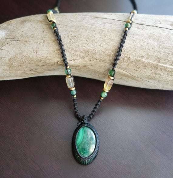 Green Malachite Macrame Necklace | Intense Amplification Healing Crystal - Manifestie