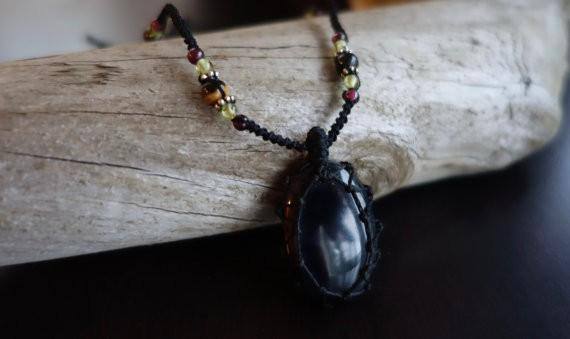 Blue Tiger Eye Macrame Necklace | Protection Stone | Unisex Healing Crystal - Manifestie