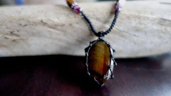 Tiger Eye Macrame Necklace | Stone for Protection | Unisex Healing Crystal | Micro Macrame - Manifestie