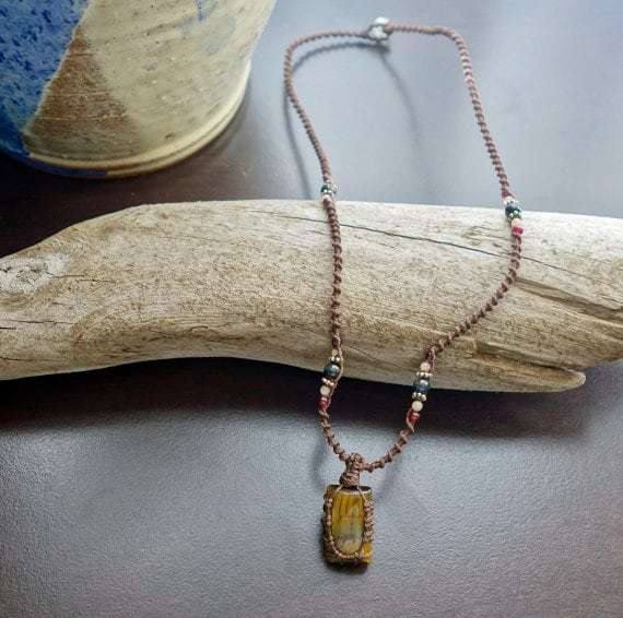 Tiger Eye Macrame Necklace | Stone for Protection | Unisex Healing Crystal | Micro Macrame - Manifestie