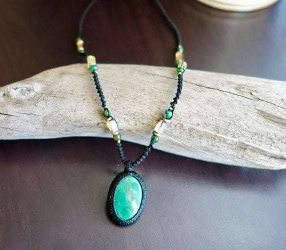 Green Malachite Macrame Necklace | Intense Amplification Healing Crystal - Manifestie