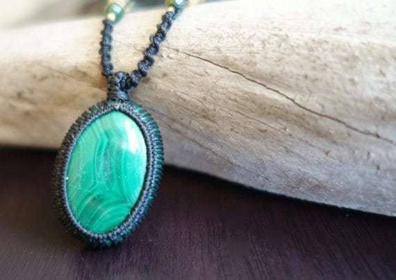 Green Malachite Macrame Necklace | Intense Amplification Healing Crystal - Manifestie