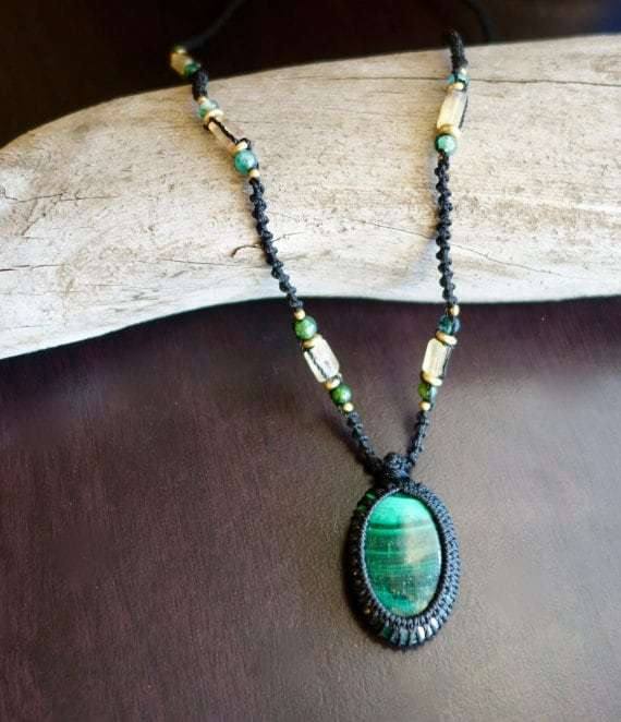 Green Malachite Macrame Necklace | Intense Amplification Healing Crystal - Manifestie