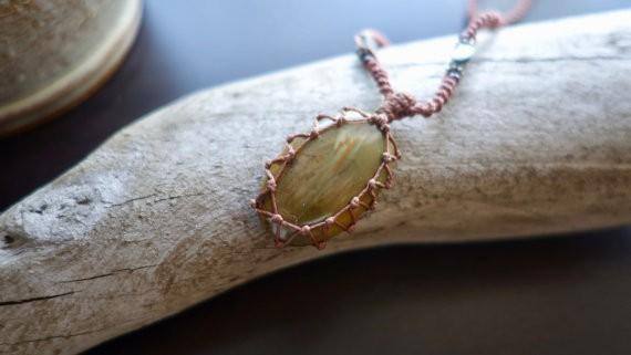 Owyhee Picture Jasper Macrame Necklace | Stone of Relaxation | Unisex, Healing Crystal Jewelry - Manifestie