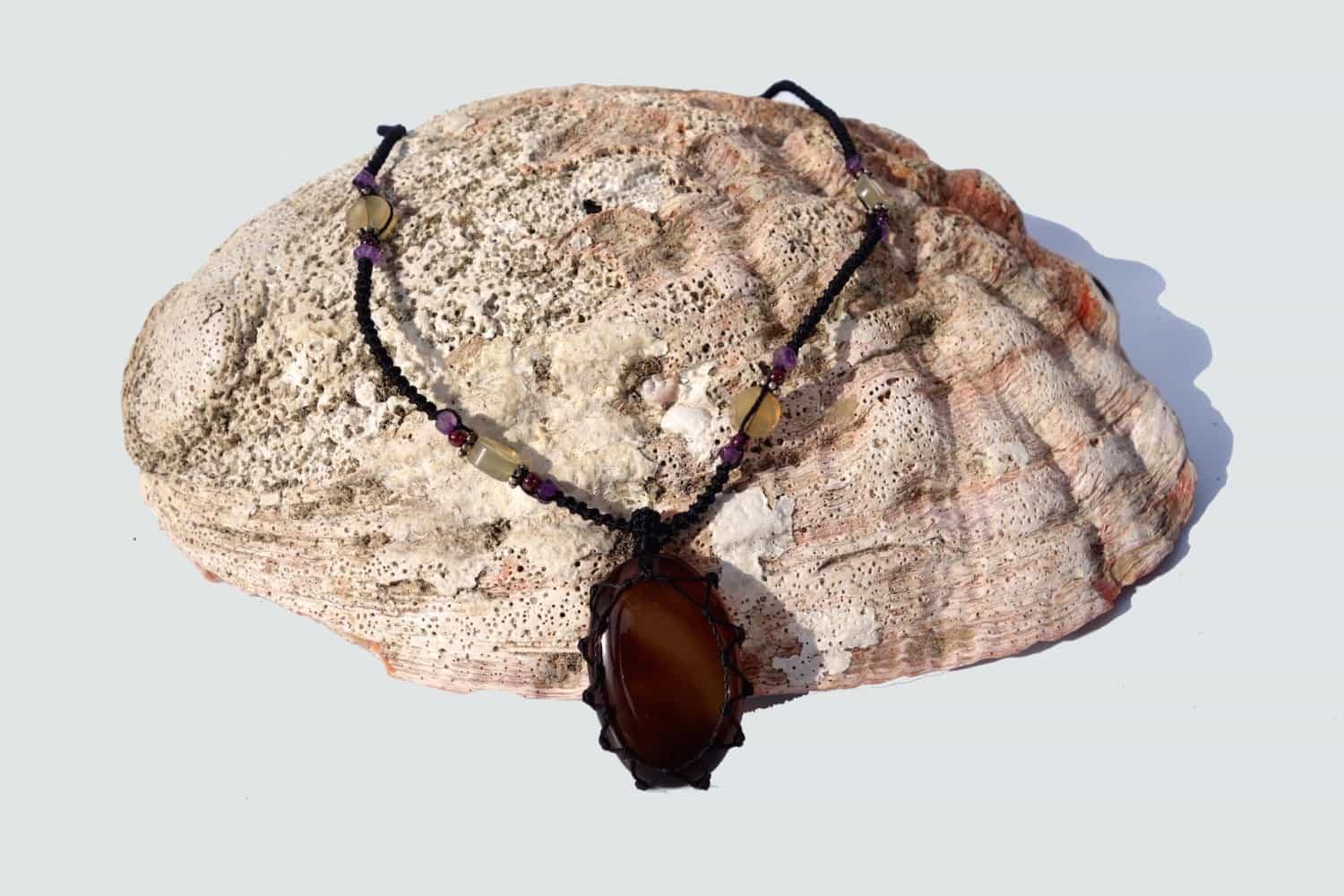 Agate Macrame Necklace | Your Stone For Protection| Unisex healing crystal- chalcedony - Manifestie