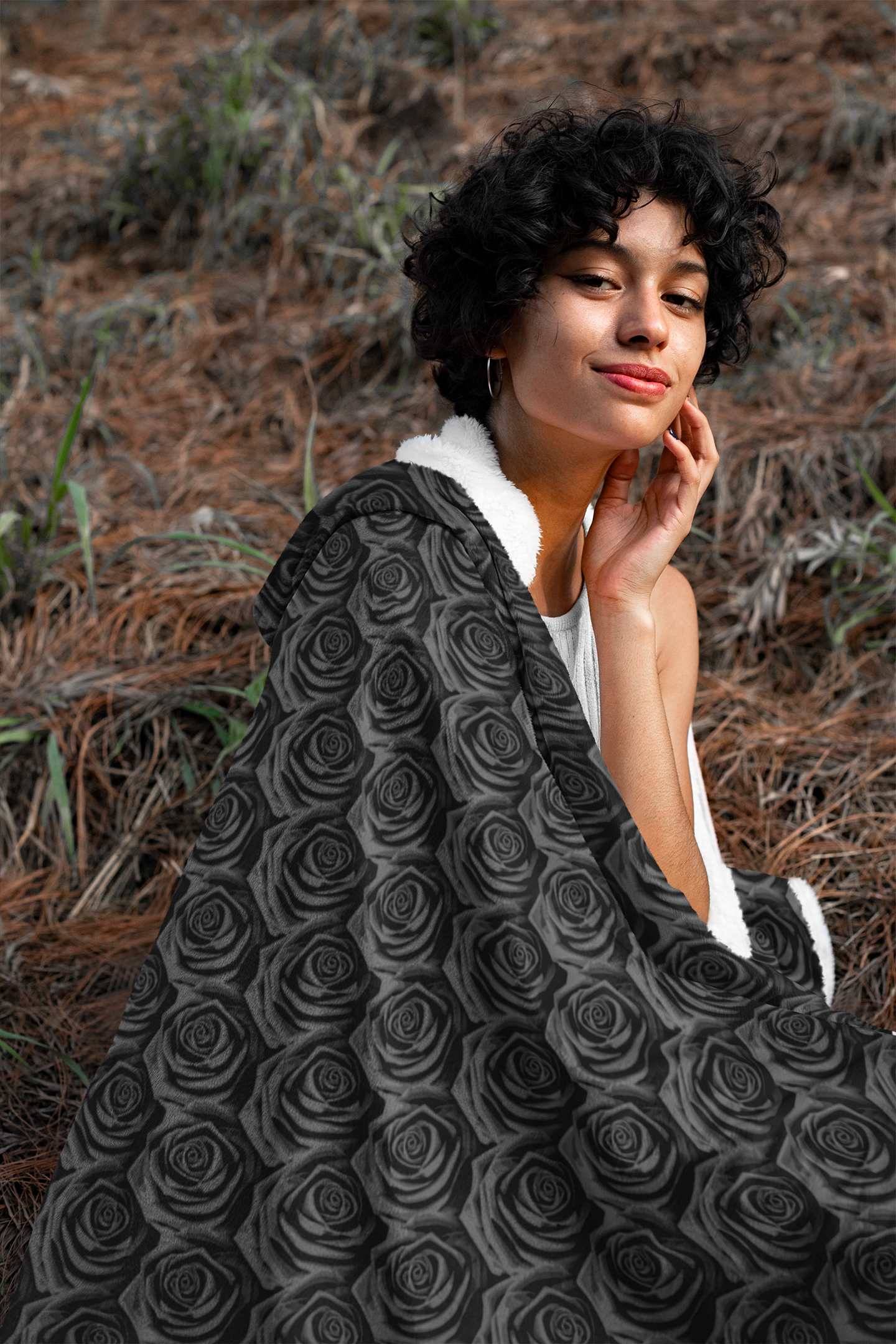 BLACK ROSES PREMIUM HOODED BLANKET WITH WRIST STRAPS - Manifestie