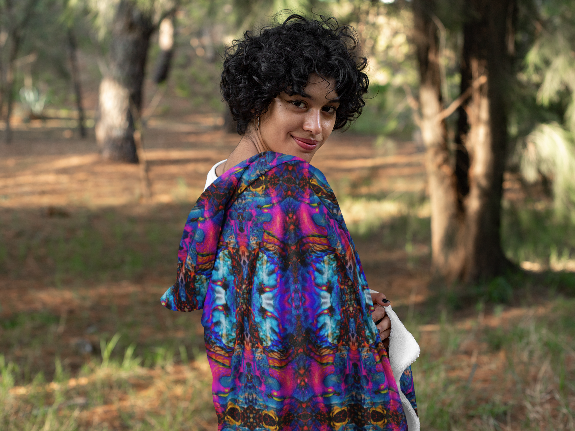 ASCENDENT HOODED BLANKET - Manifestie